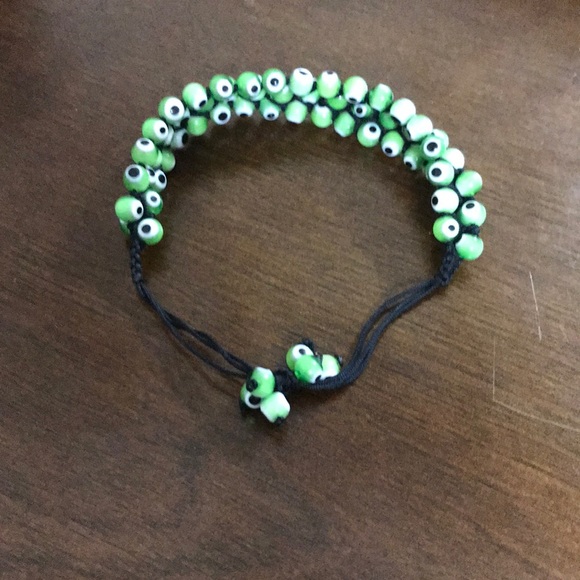 green bracelet - Picture 3 of 3